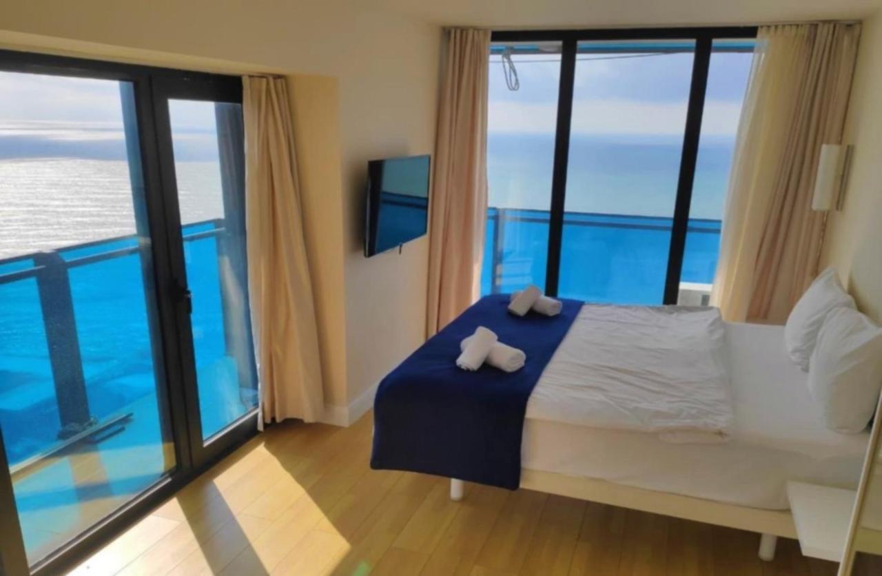 Sea View Apartments In Orbi City Batumi Esterno foto
